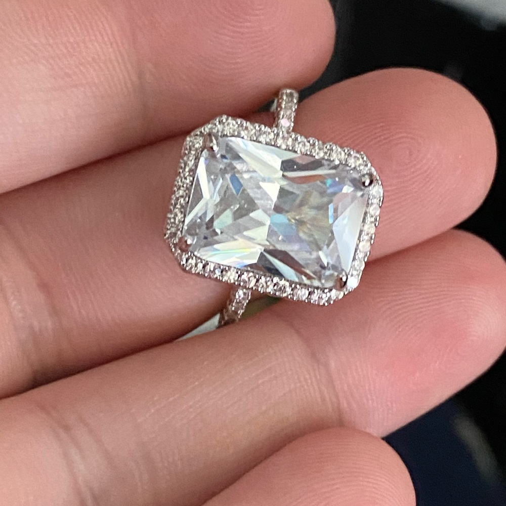 New Women’s 925 Silver Beautiful Diamond Ring 💍